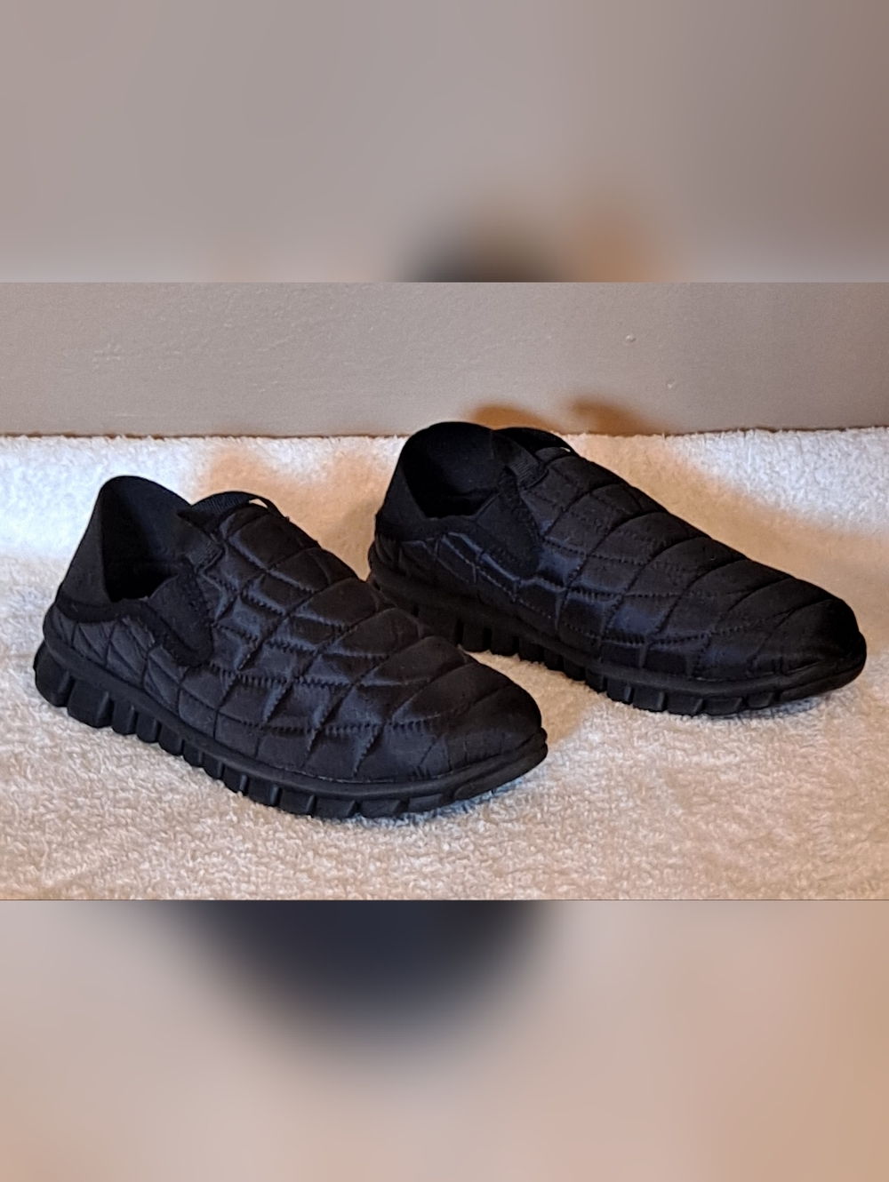 Deer Stags Black Quilted Slip-On Casual Shoes Kids Size 4
